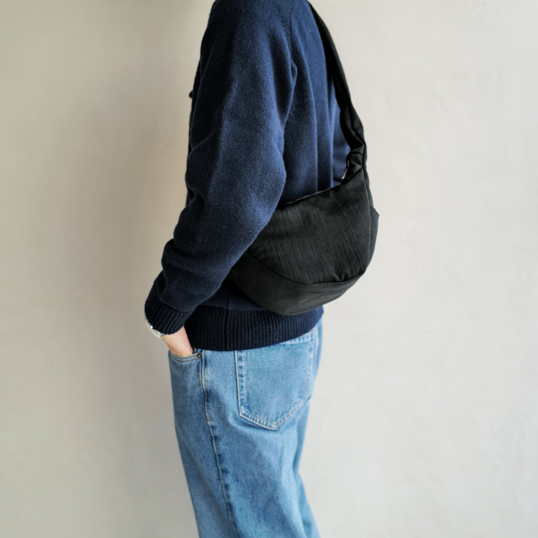 ANNIE PUFFER MINI MOON BAG / CERATO BRIGHT｜ミニショルダー 三日月