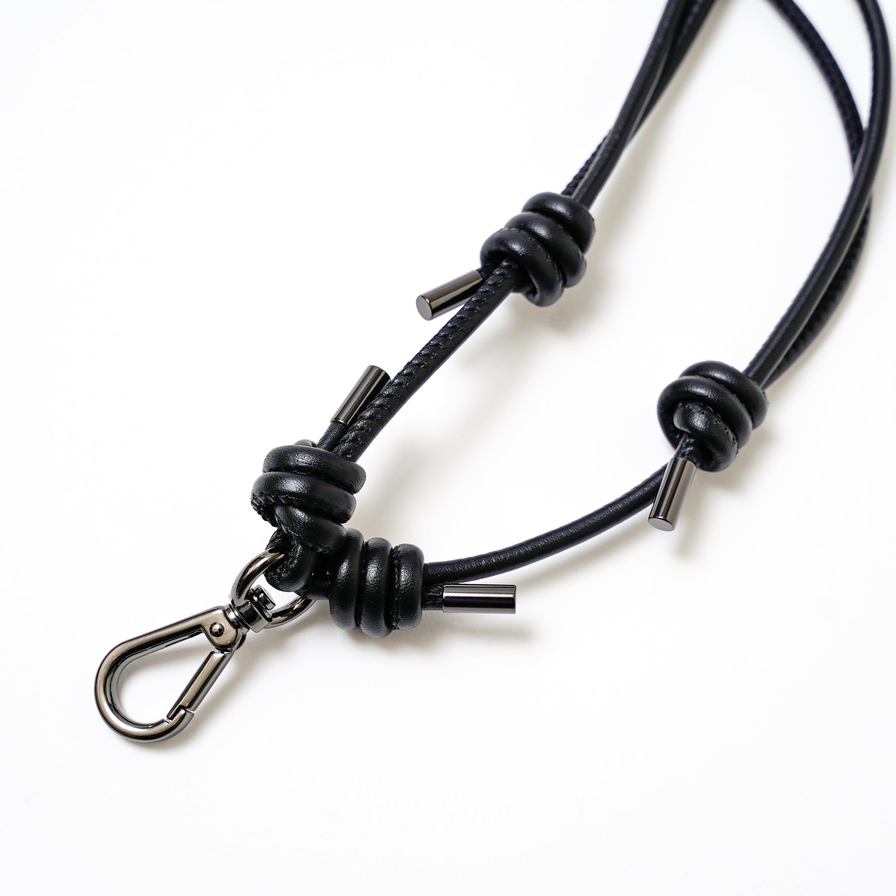 HERRIE PHONE STRING BK / STCOW｜ブラックニッケル仕様の本革スマホ