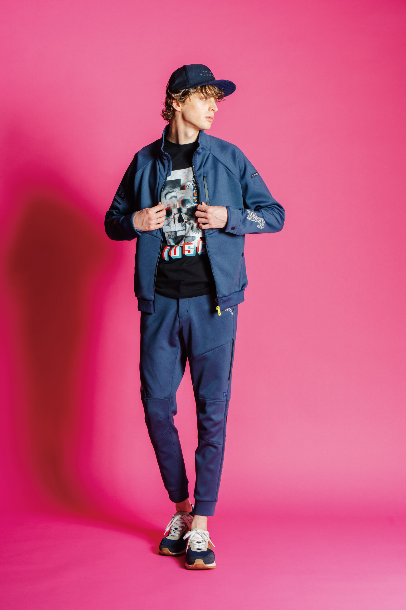 IZFRONTIER ハイセンスなデザイン。高機能でハイクオリティなワーク