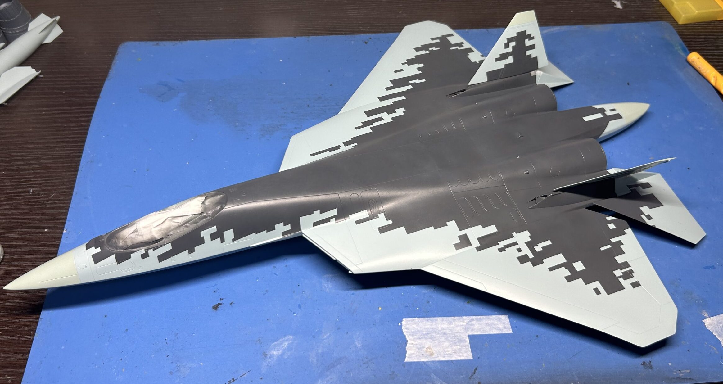 ズベズダ 1/48 スホーイ Su-57 製作記 | JUNSANのミニチュア航空博物館
