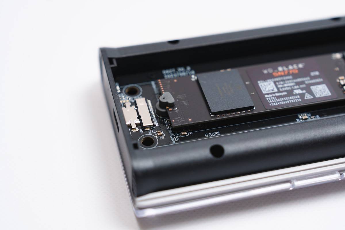 Satechi USB4 M.2 NVMe SSD Pro エンクロージャー レビュー | M4 Mac