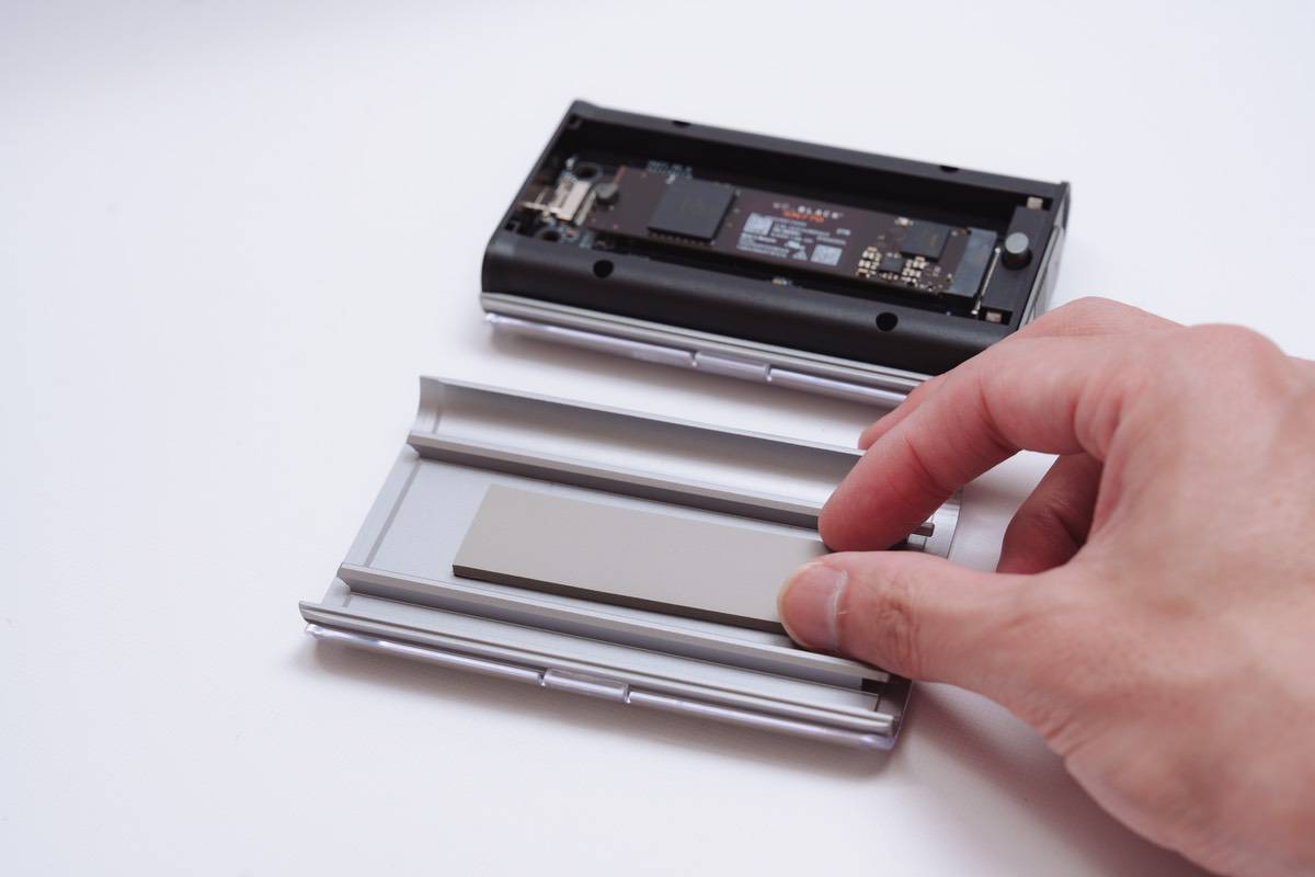 Satechi USB4 M.2 NVMe SSD Pro エンクロージャー レビュー | M4 Mac