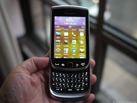 フォトレポート：「BlackBerry Torch 9810」--スライド式キーボード