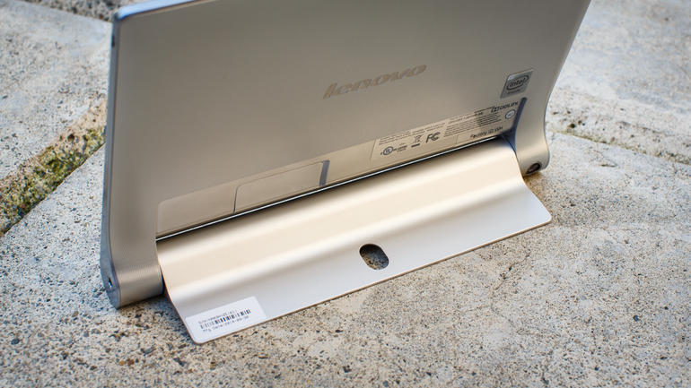 レノボのAndroid搭載「YOGA Tablet 2」レビュー--用途に応じて形を