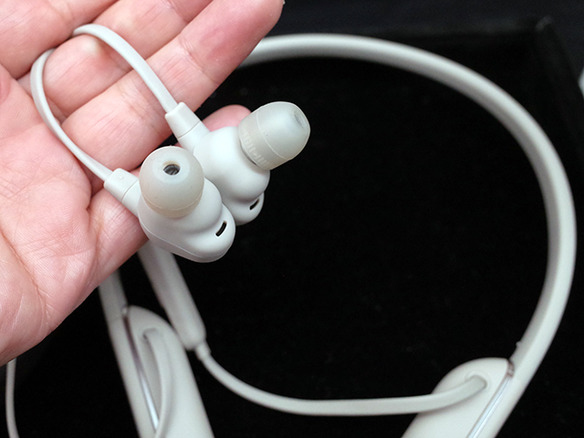 ソニー、卓越したノイキャン性能で静寂を作るイヤホン「WI-1000XM2