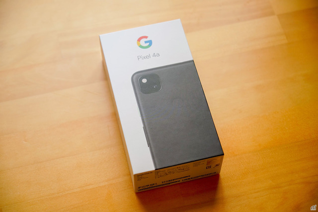 廉価版スマホ「Pixel 4a」と「Pixel 4」の外観を比べてみた--ズーム