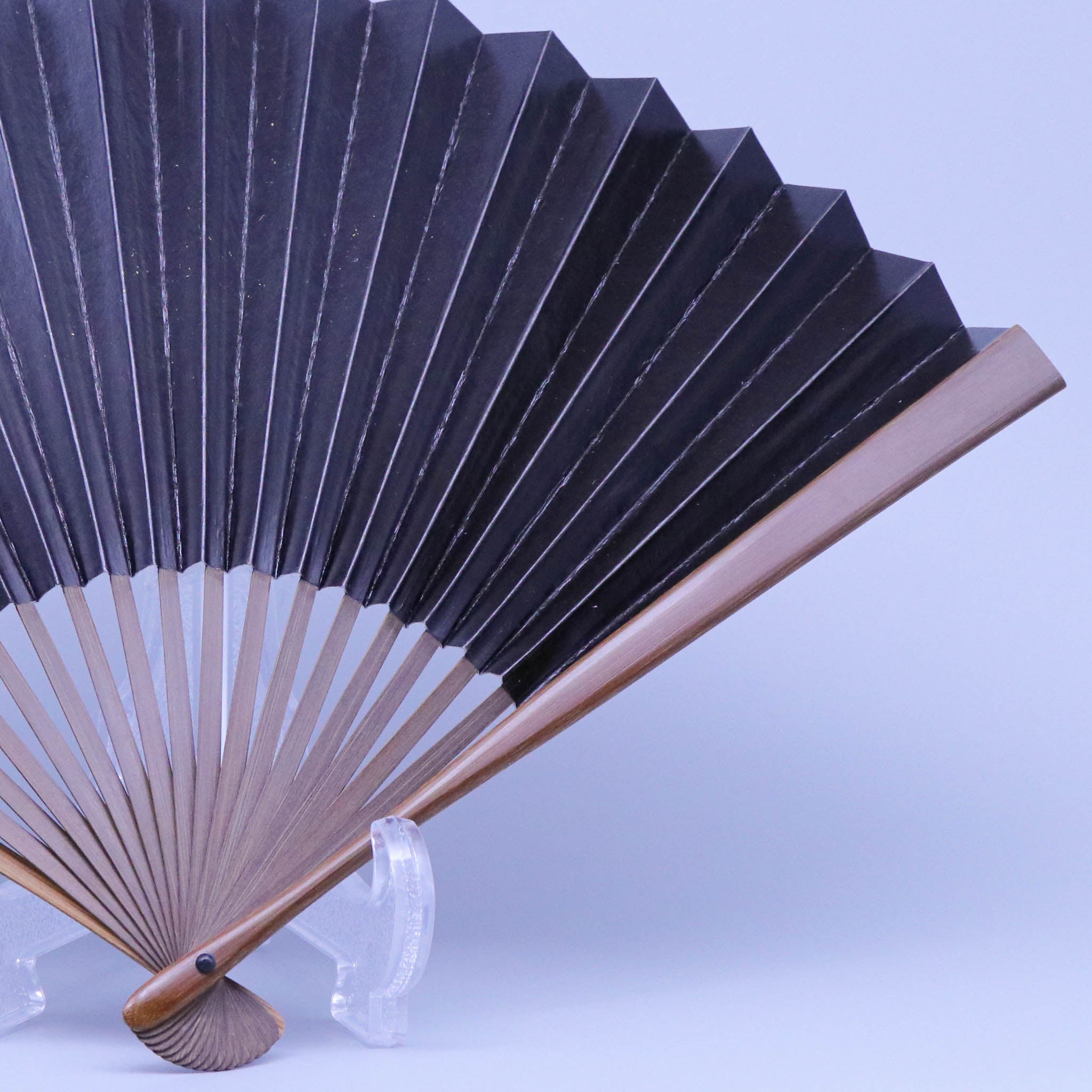 江戸扇子 | 黒重塗渋 無地 | 男持 唐木 | 雲錦堂 深津