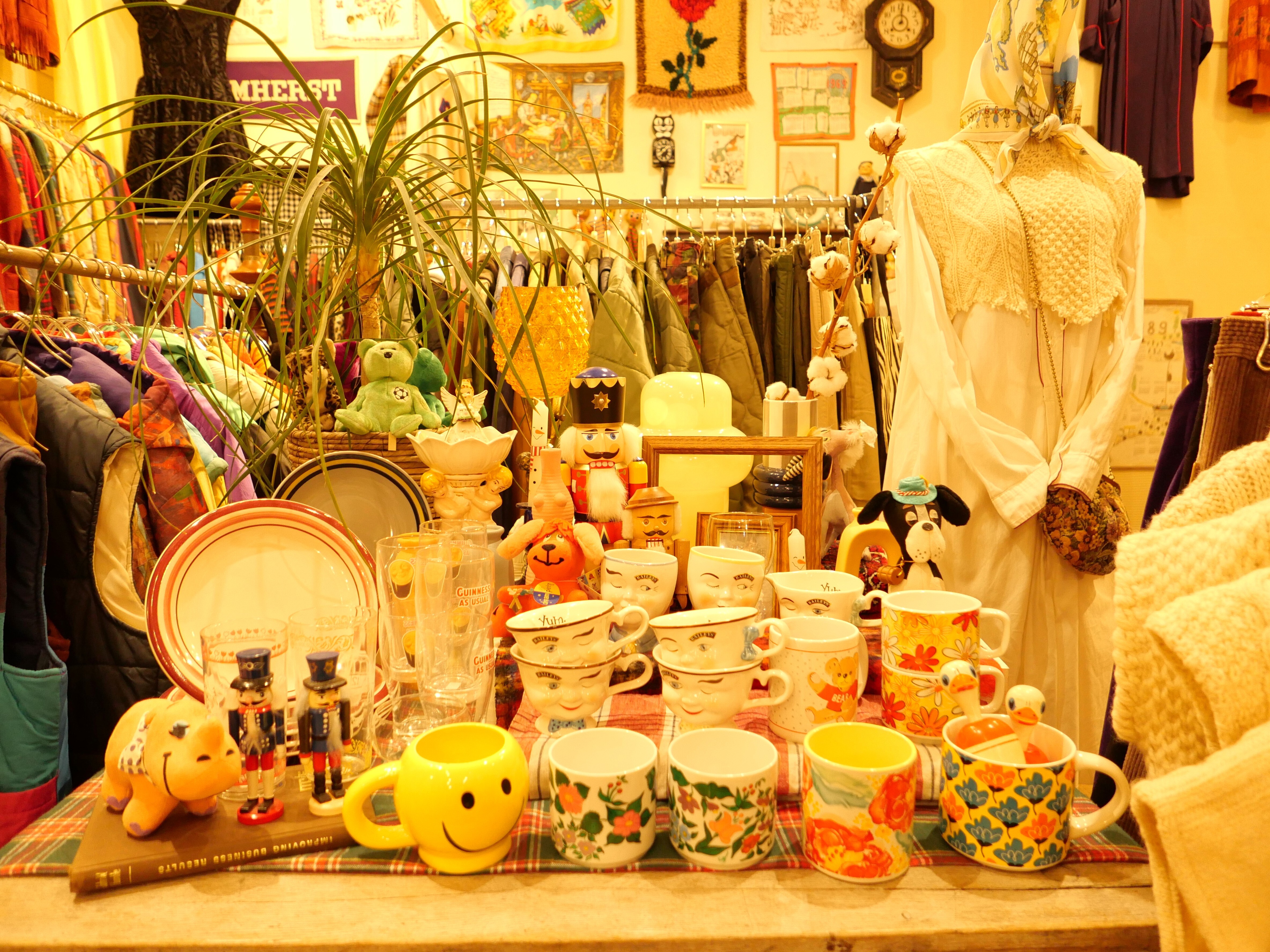 Retro, subculture, and labyrinthine town - Nakazaki-cho, Osaka