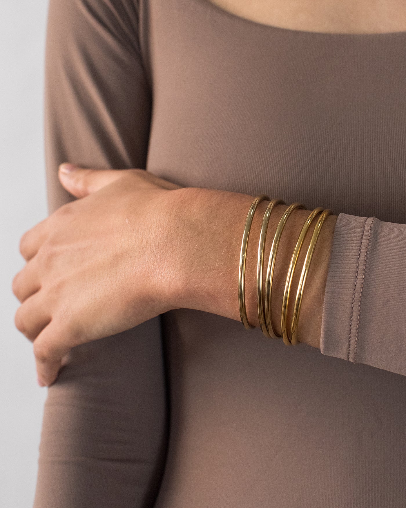 Dane Gold Bangle Bracelet Set for Women | JENNY BIRD