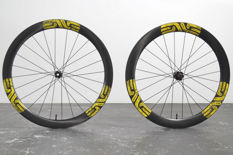 エンヴィのツール優勝カーボンホイール、ついに発売！これは見逃せない