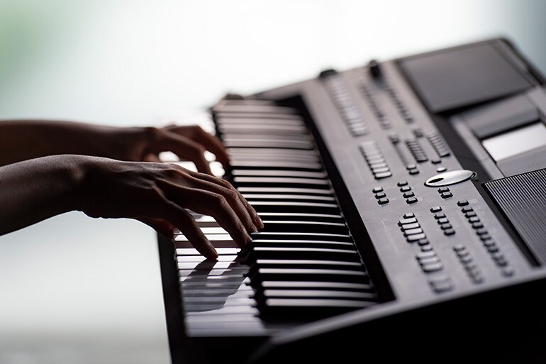 ヤマハ | PSR-SX600 - ポータブルキーボード - 概要