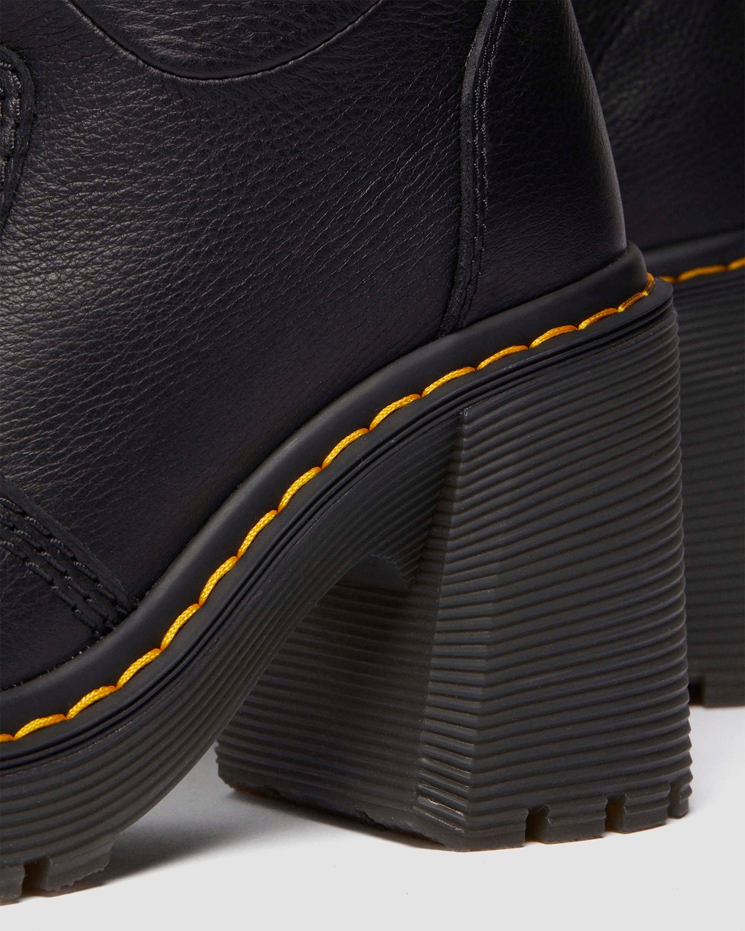 KASEY プル オン ブーツ