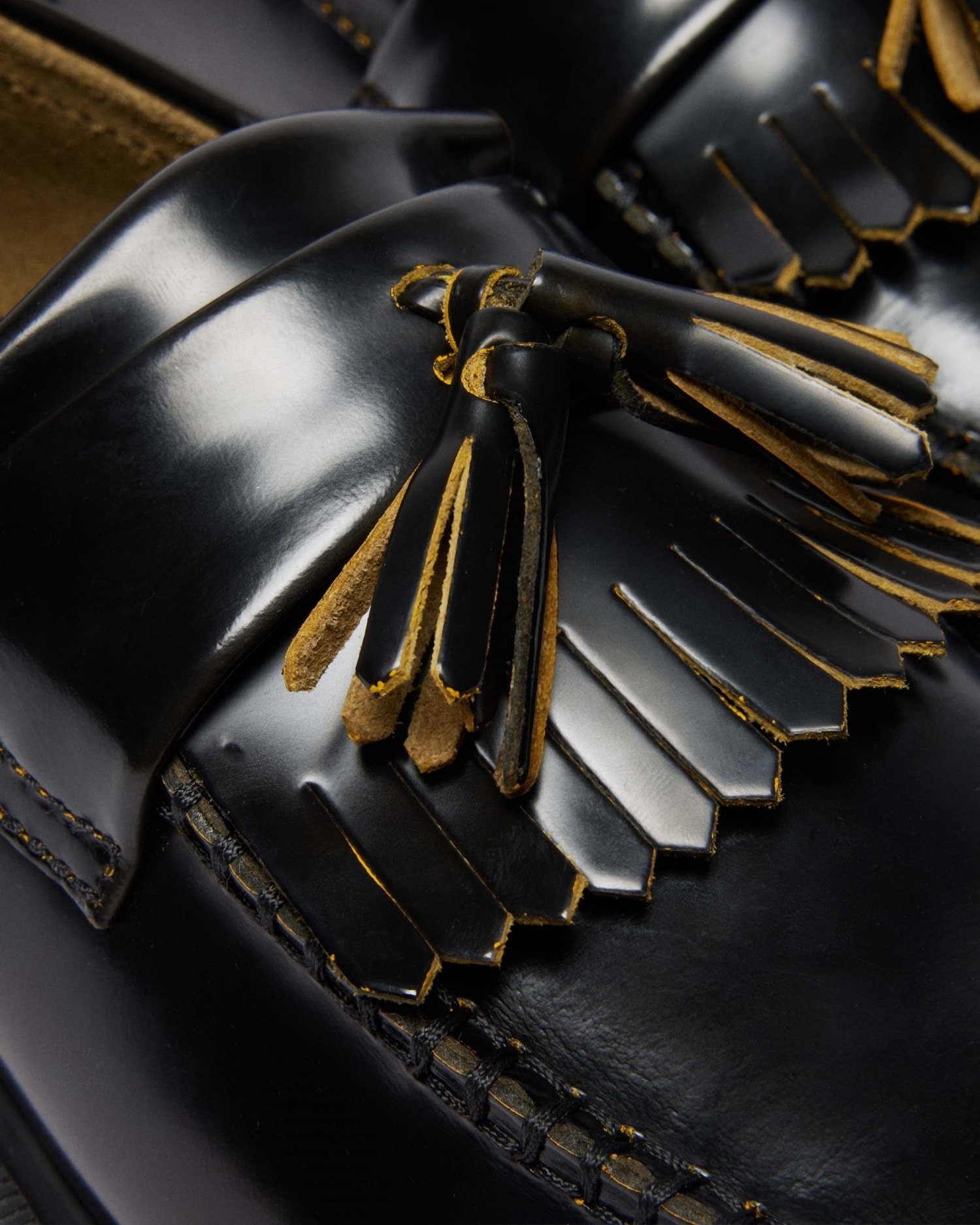 ADRIAN タッセル ローファー