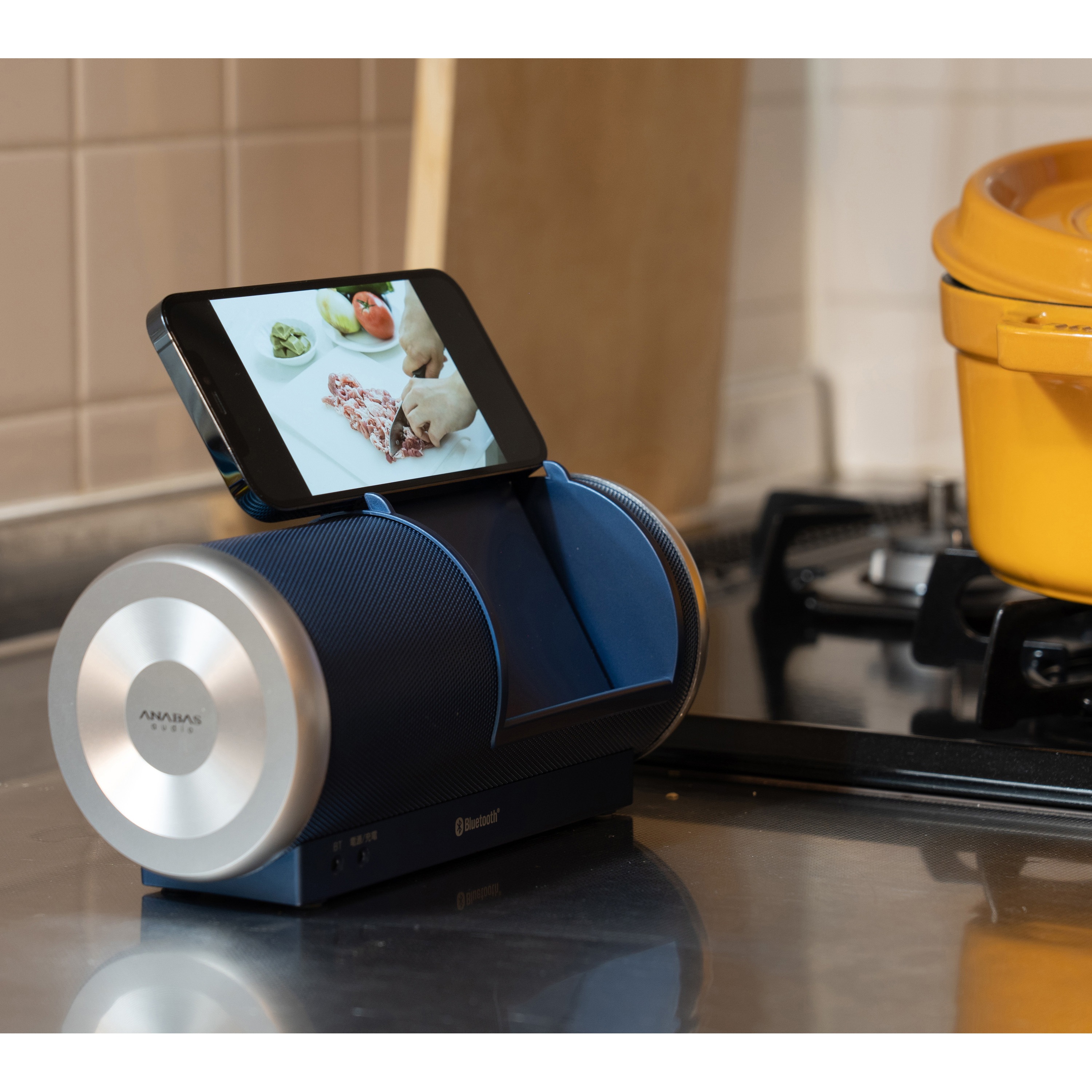 ABS-215(FB) 防水×スマホQi充電Bluetoothスピーカー ANABAS ファントム