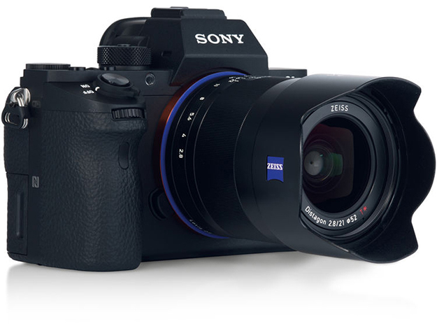 カールツァイスのLoxia超広角レンズ21mm f/2.8。ソニーのフルフレーム