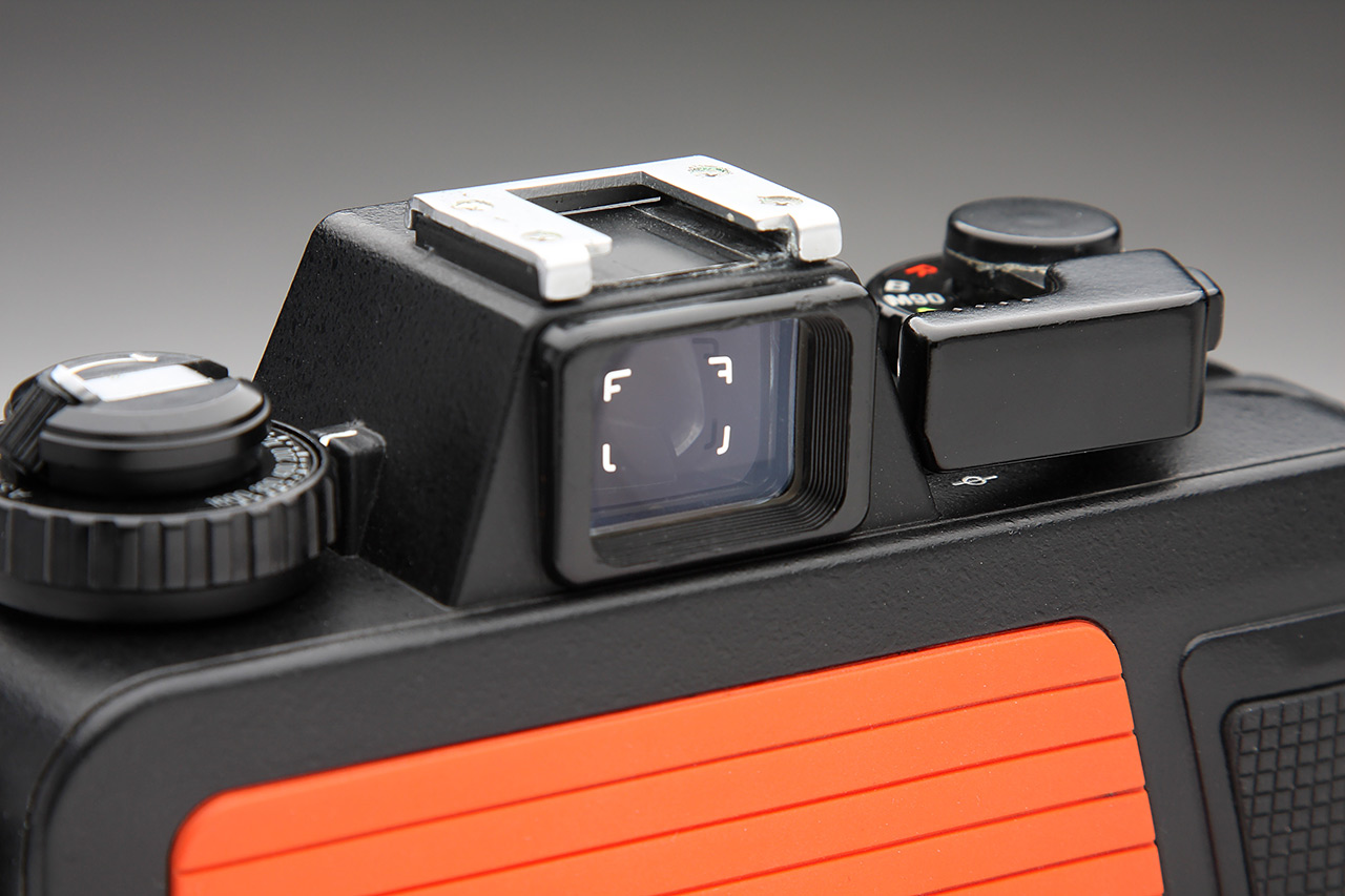 ニコン Nikon NIKONOS-V + 35mm 単焦点付き防水カメラ Nikonos V