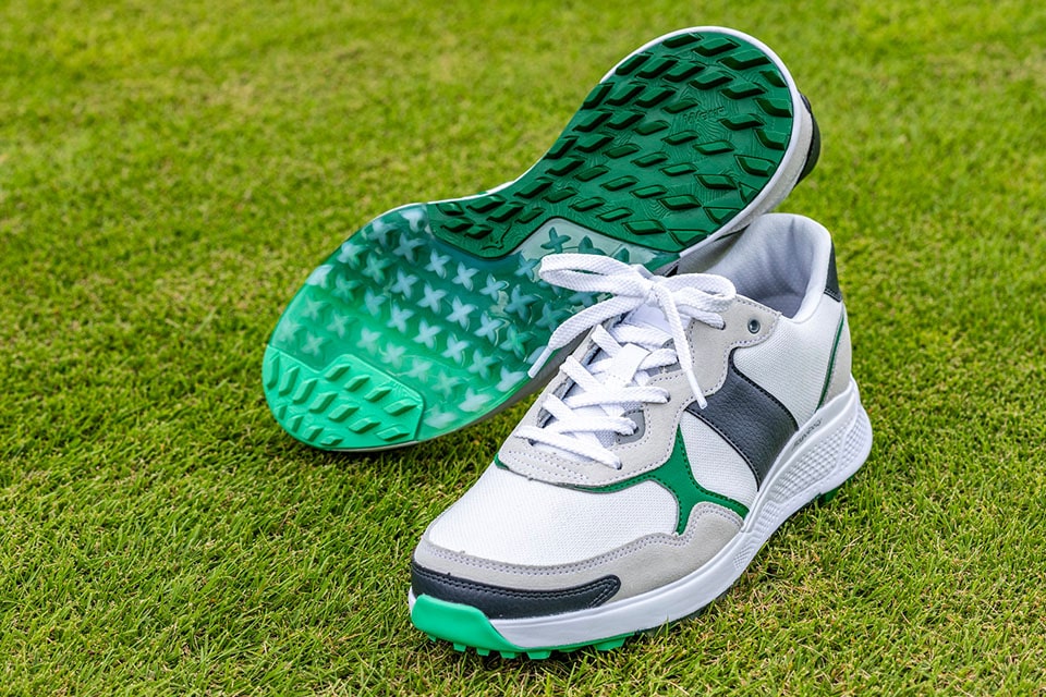 ゴルフ初心者編】ゴルフシューズ紹介｜MIZUNO MAGAZINE｜ミズノ公式