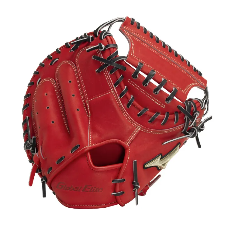 信頼を掴むミズノのキャッチャーミット・プロテクター「號-SAKEBI