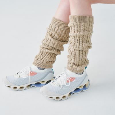 吸湿発熱】ブレスサーモ ケーブル編みレッグウォーマー|B2JXA701|Go to