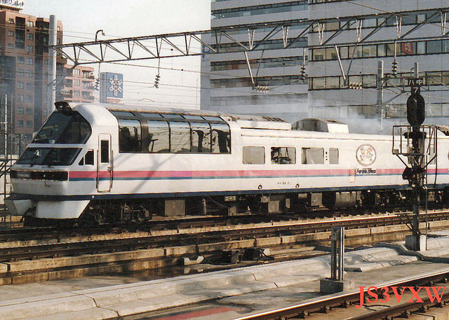 JR北海道 「フラノエクスプレス」「ビッグスニーカー」 キハ84形 キハ