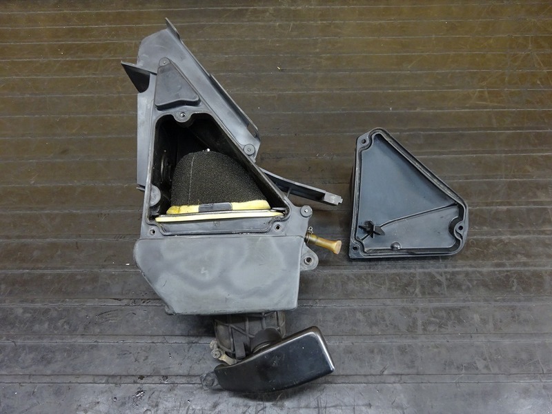 210726】DT230 ランツァ(4TP-006)◇ エアクリーナーボックス エアクリ