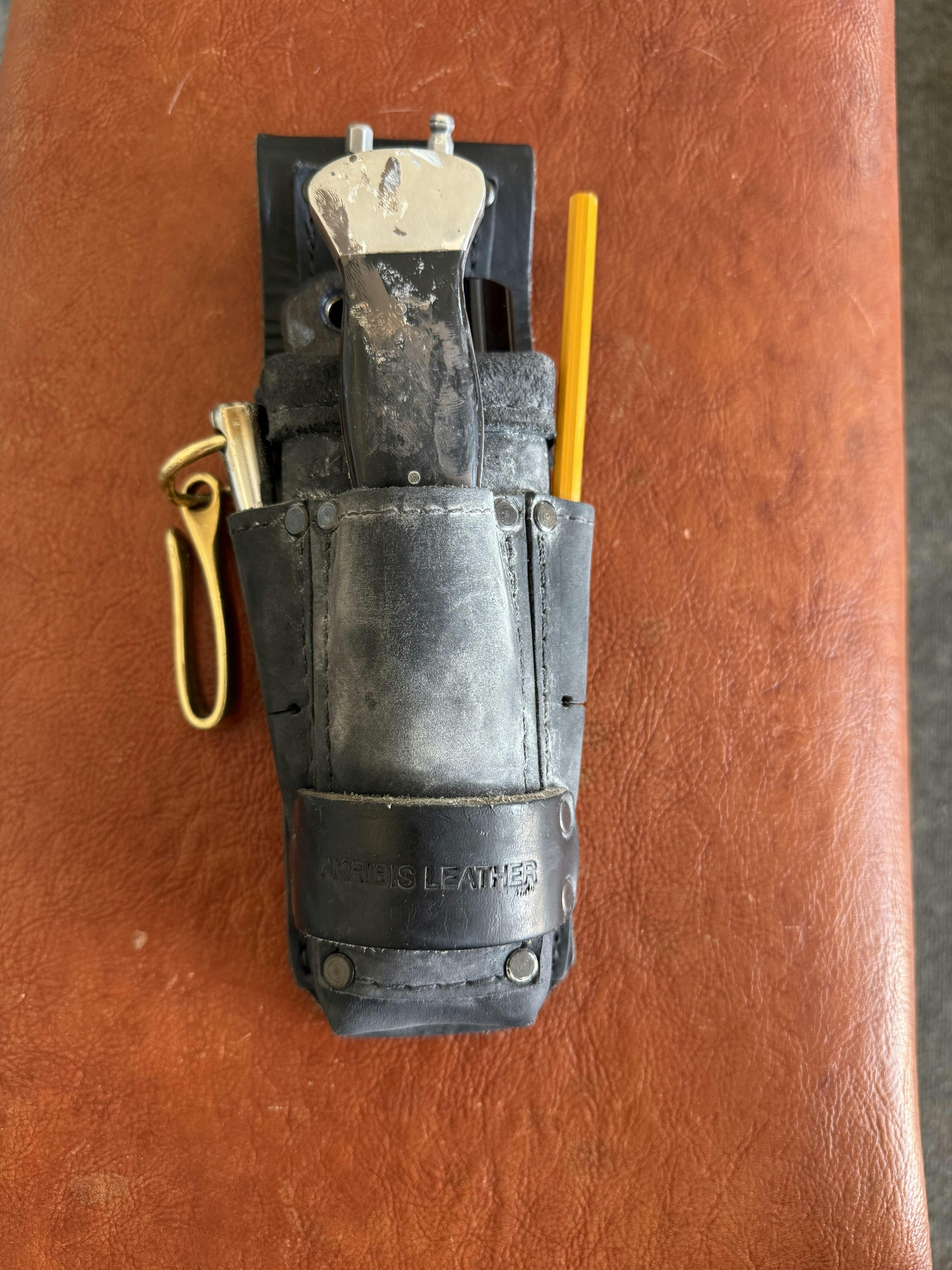 L7 – Akribis Leather