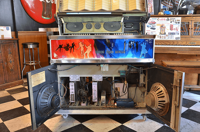 1967 SEEBURG SS160 “SHOWCASE” (JB-027) | FLAT4｜VINTAGE JUKEBOX