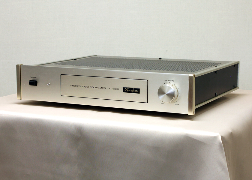 Accuphase C-220 コントロールアンプ - 中古オーディオの販売や買取