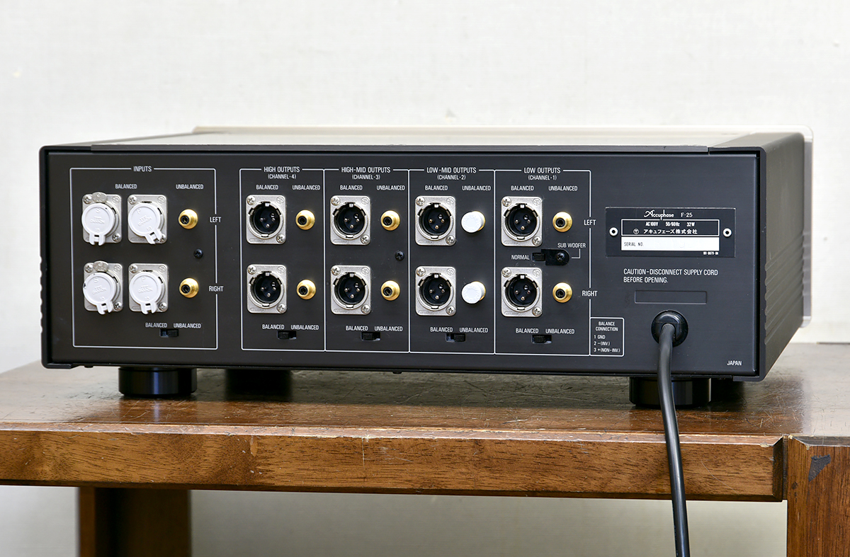 Accuphase F-25 チャンネルデバイダー 4WAY 250-500-7000Hz ボード付き