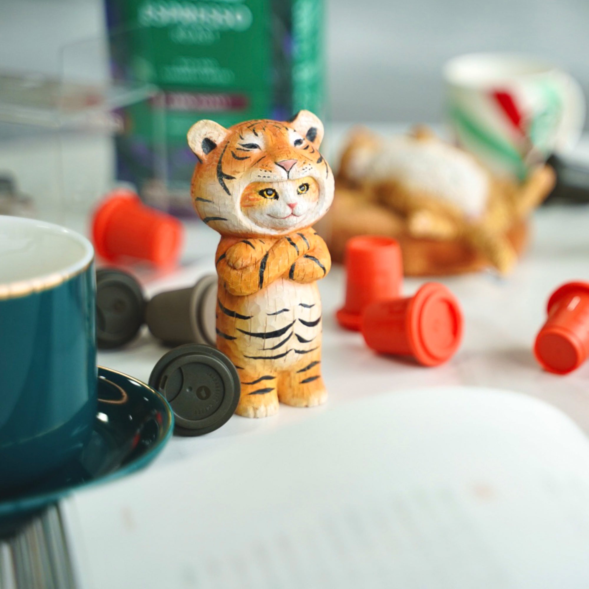 H2201 虎の皮を被った猫 木彫り猫1.0 JXK Studio 出品