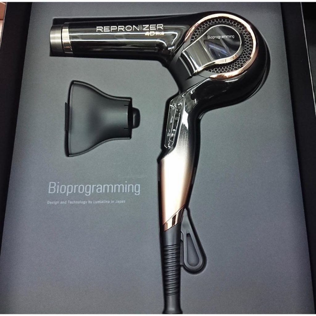 乾かすだけで髪がキレイになるドライヤー【REPRONIZER 4D Plus（レプロ