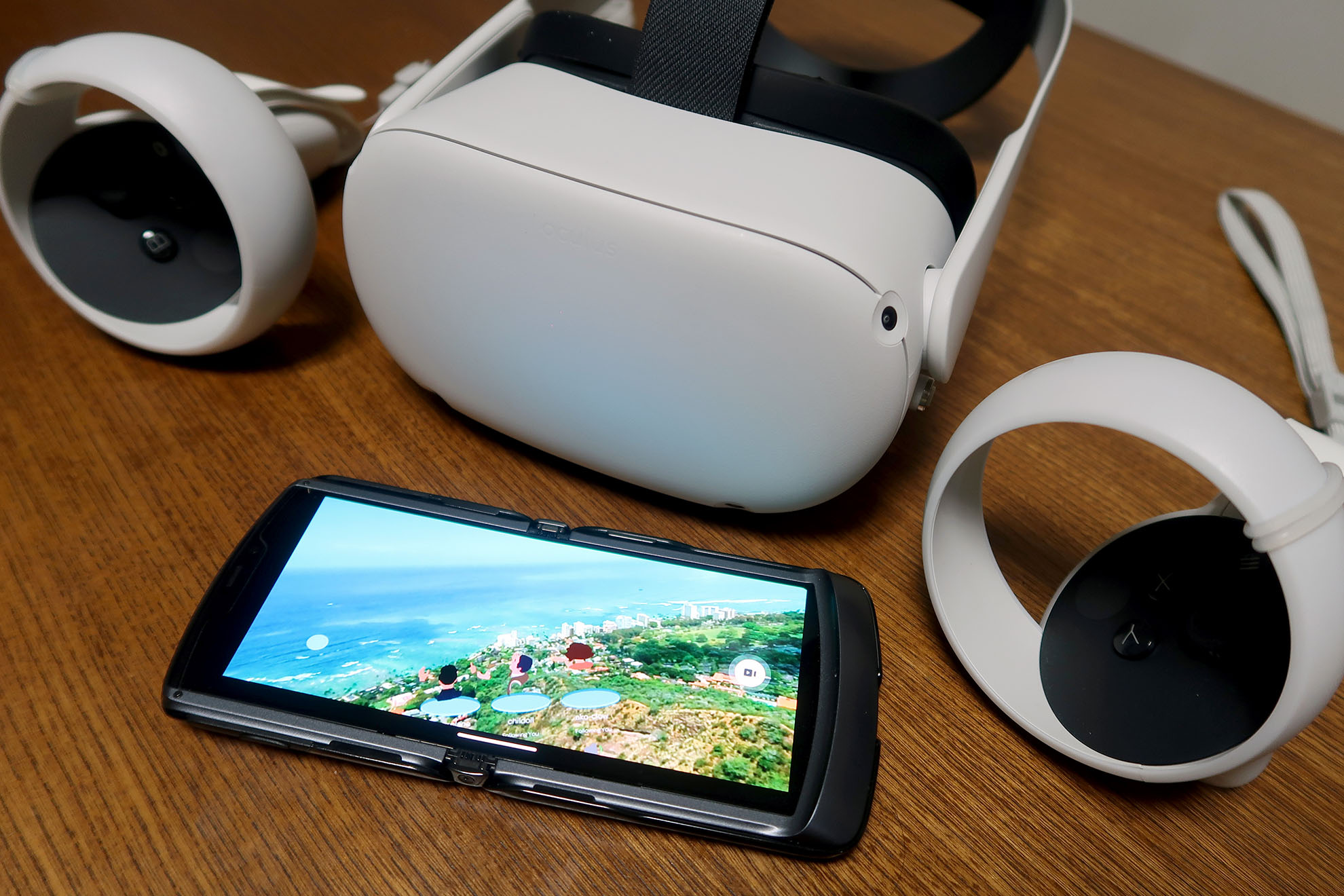 Oculus Quest 2＆スマホでバーチャル家族旅行を楽しんでいます