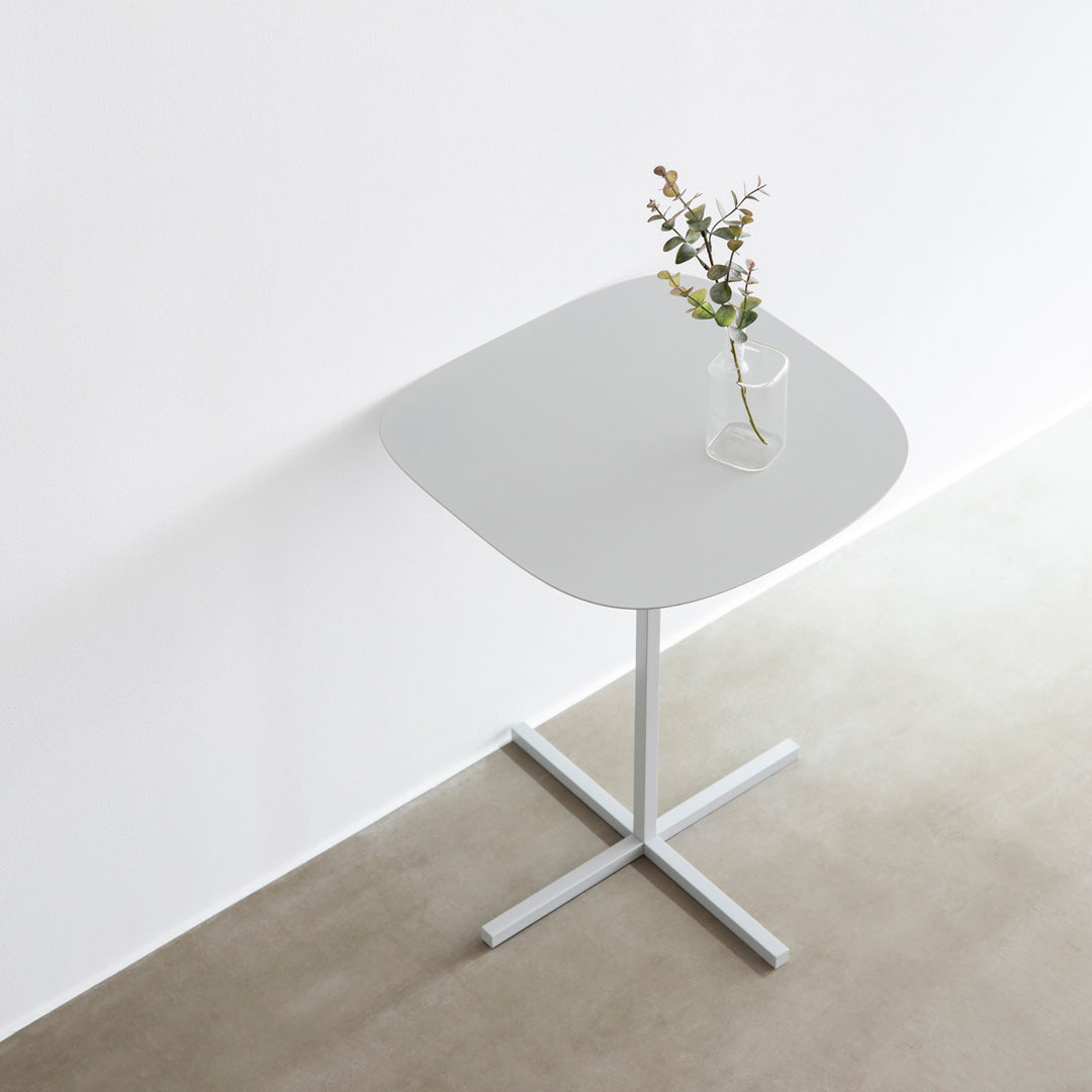 DUENDE SOLID STEEL TABLE マルチに使える サイドテーブル – KANADEMONO