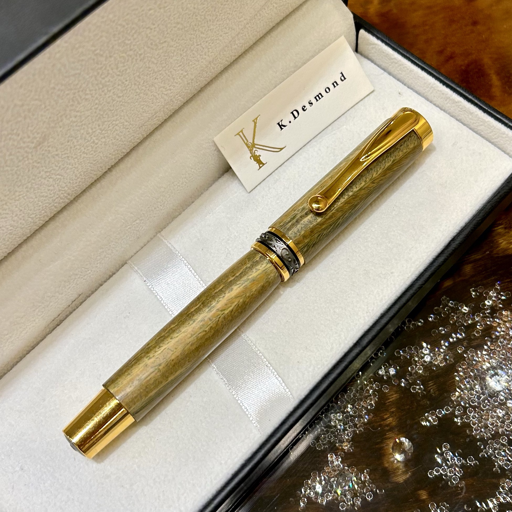 謙虚・世界一重い木】リグナムバイタのボールペン | 金井工房