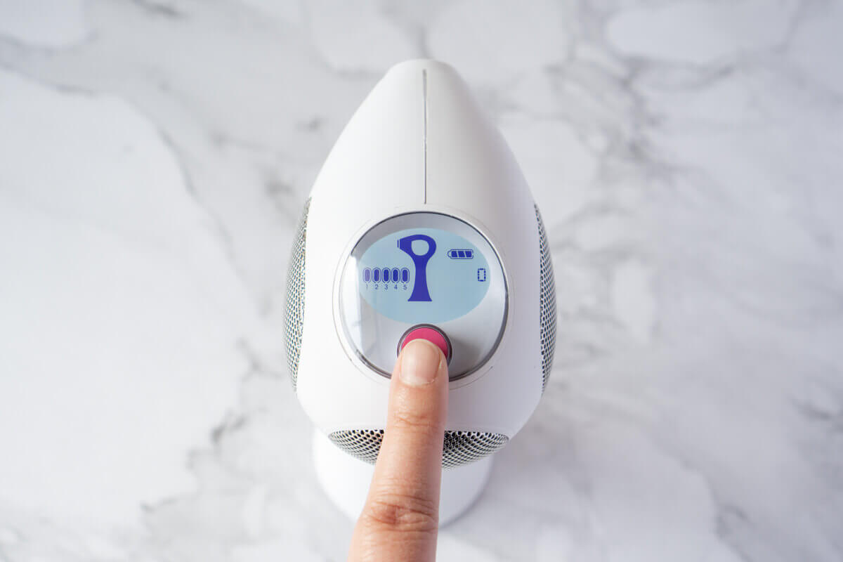 ついに日本での発売再開！パーソナルレーザー脱毛器トリア 4X 使用