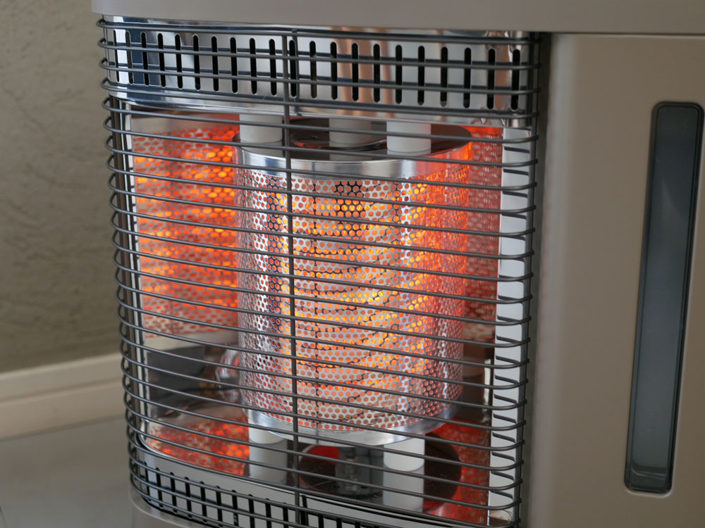 QUADS/クワッズ＞加湿機能付電気ストーブ WARMTH (ウォームス