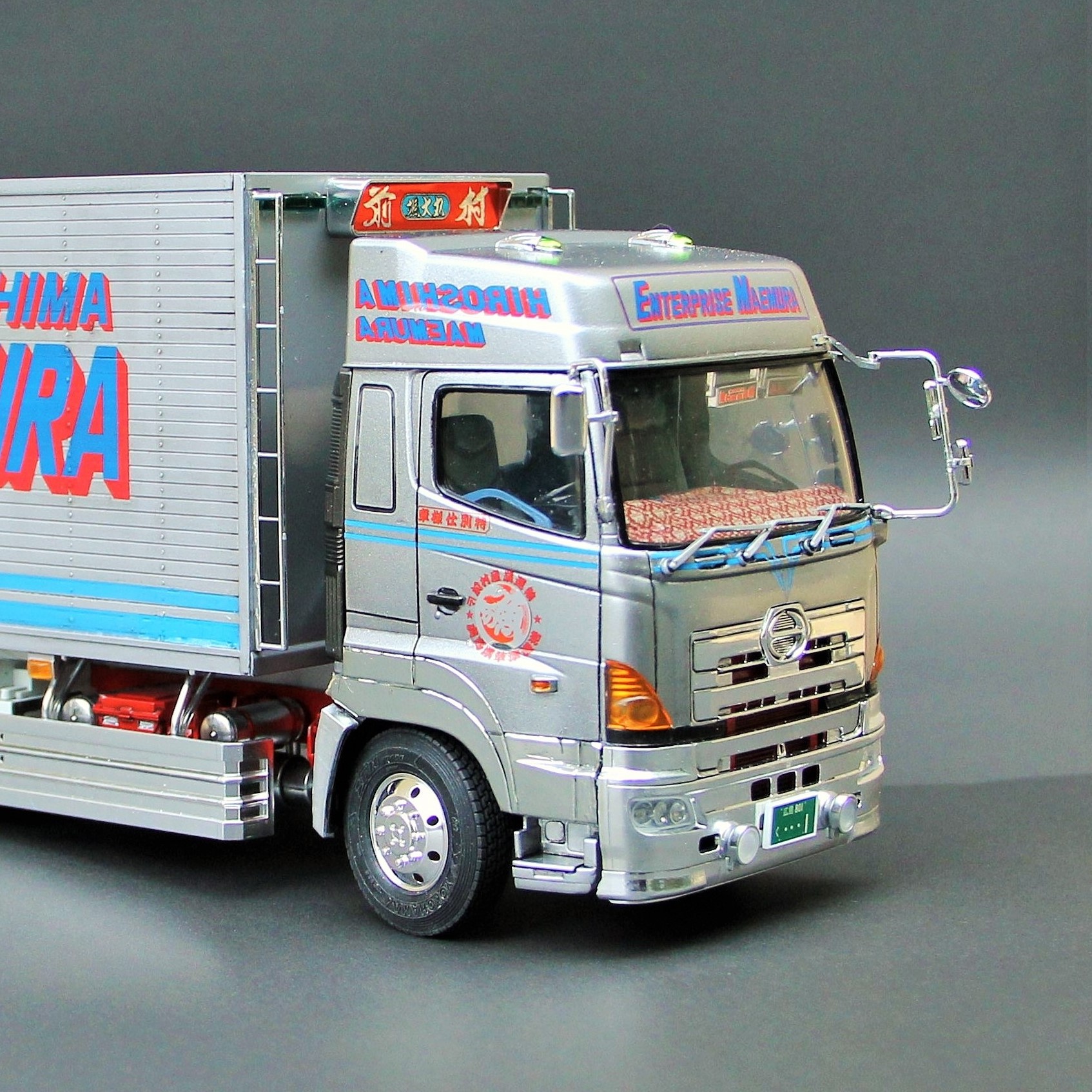 アオシマ 1/32 デコトラ 颯大丸 – 模型製作 かえる工房