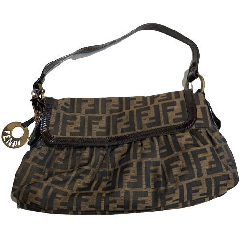 FENDI フェンディ ズッカ柄ショルダーバッグ