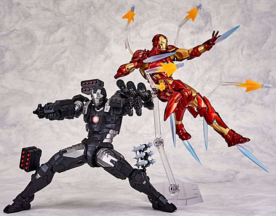 組み換え武装を満載した戦闘用スーツ！ ウォーマシンの製品サンプル