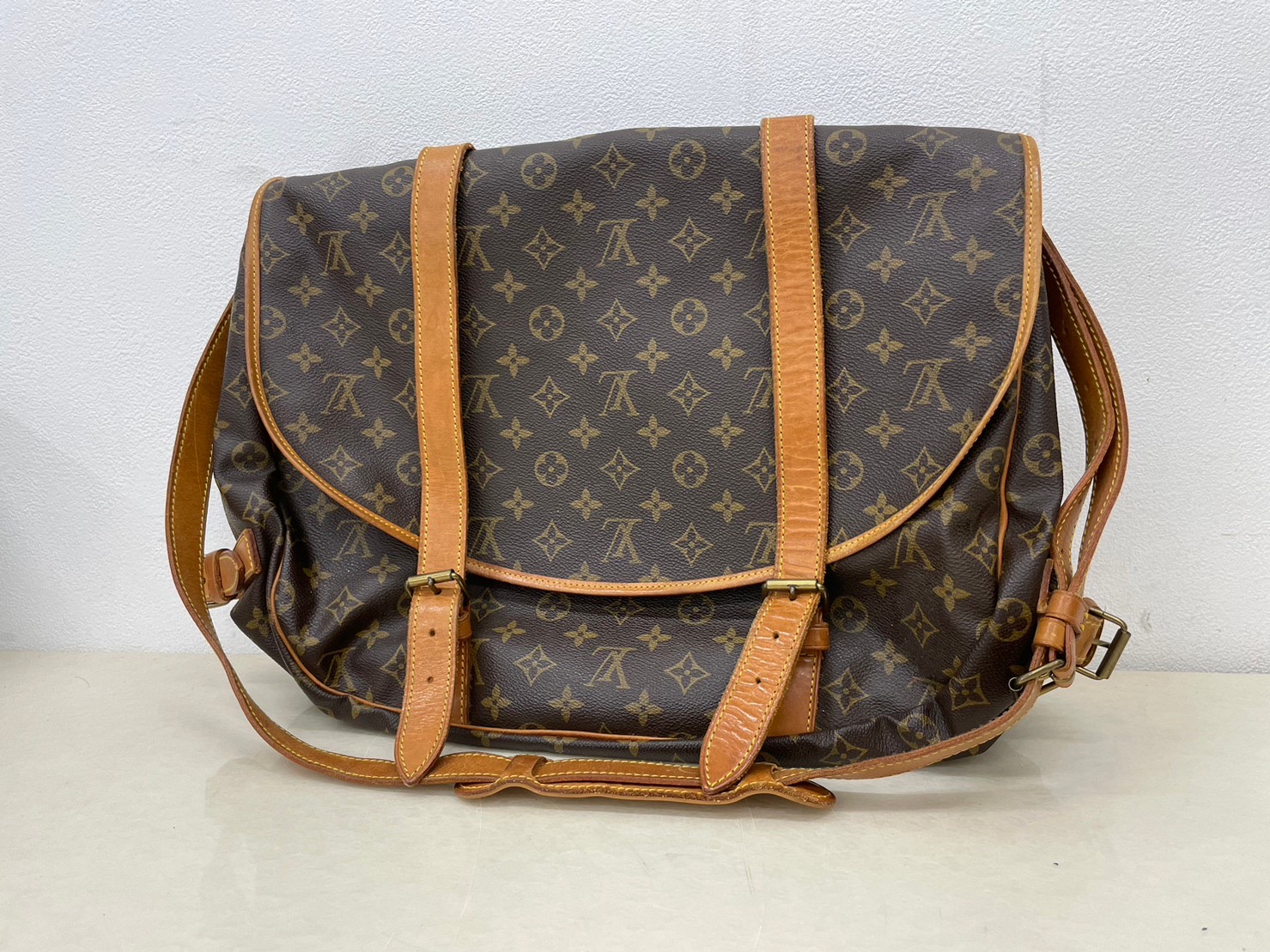 ルイヴィトン ソミュール43を世田谷区で出張買取しました