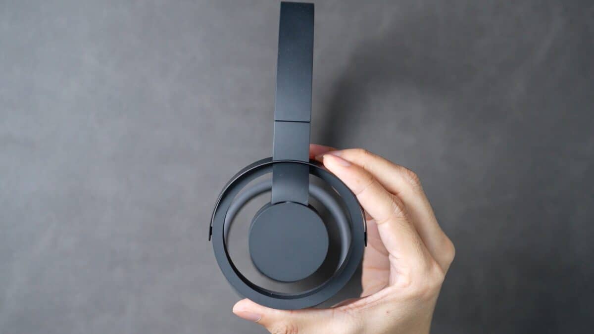 謎技術】オープンすぎるのに音漏れがほぼないワイヤレスヘッドホン