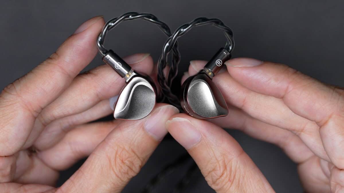 ボーカルの質がやばい！骨伝導ドライバー搭載の名作イヤホン2世代目が