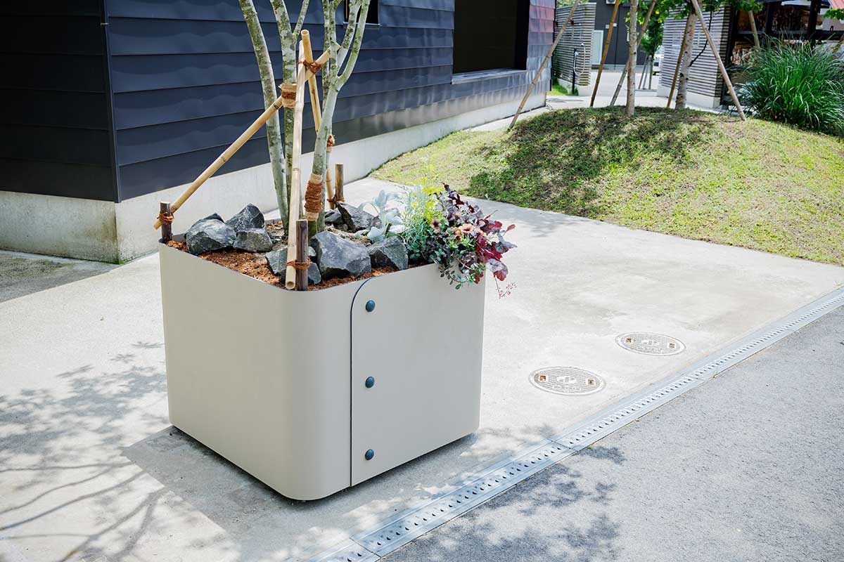 ヤマドリプラント』自宅の屋外スペースやクリニックの駐車場に自分好み