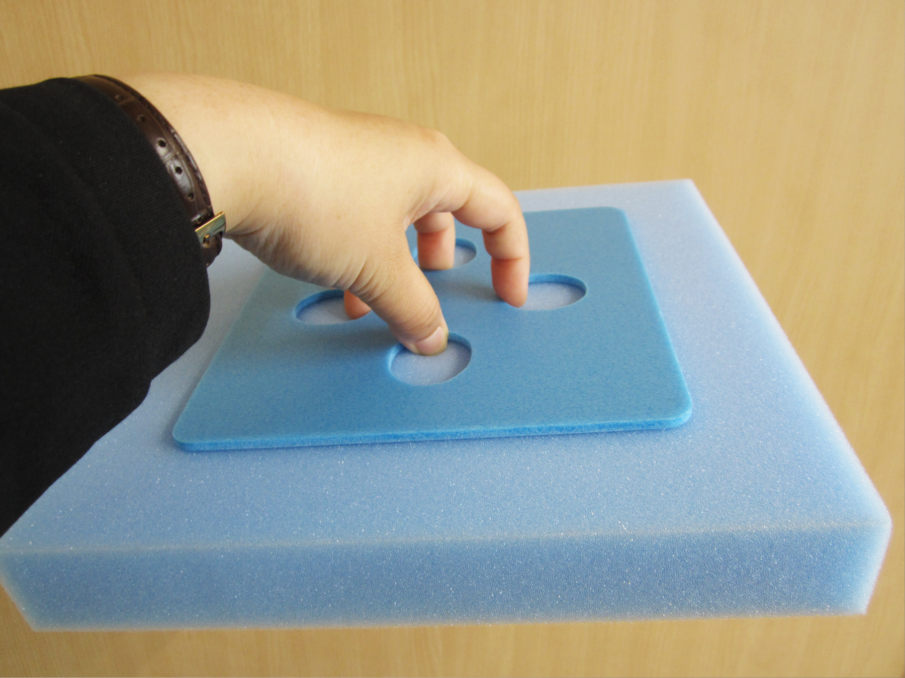 KDI-20(ドライアイス20kg用保冷箱) - 発泡スチロールのカルックス 栃木