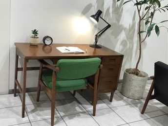 さまざまなスタイルが楽しめる、カリモク60のデスク – カリモク60