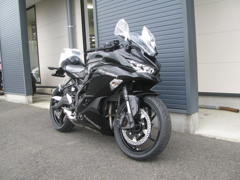 新車 カワサキ Ninja ZX－25R（ZX25R） ブラック