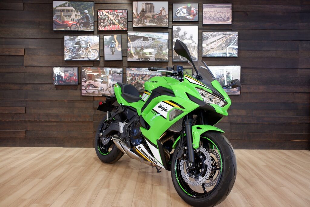 カワサキプラザ茅ヶ崎の展示車紹介（Ninjaシリーズ） | KAWASAKI-ZONE