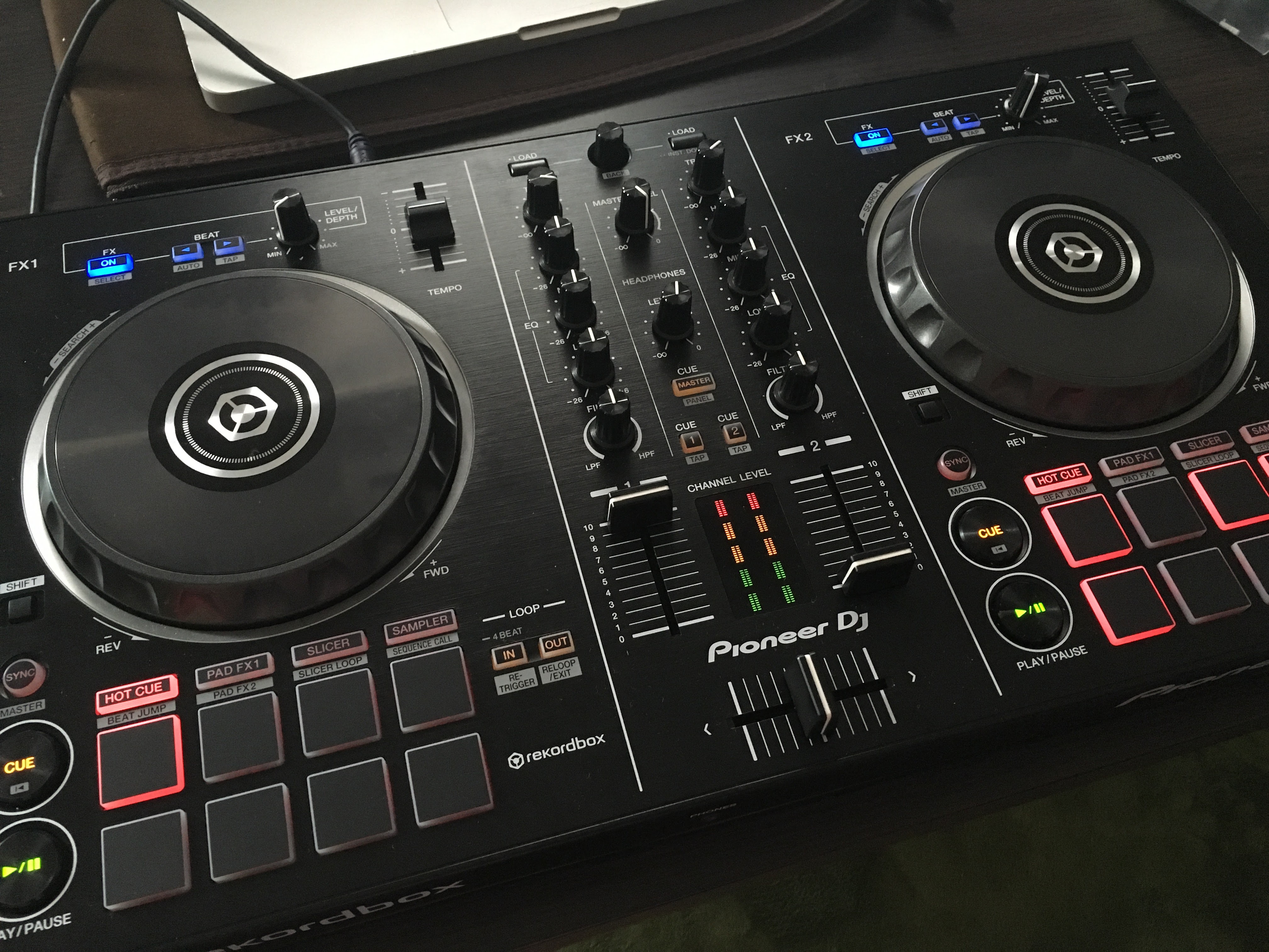 Pionner DDJ-RBがDJ市場をぶっ壊す。感想を3つに分けて書く。