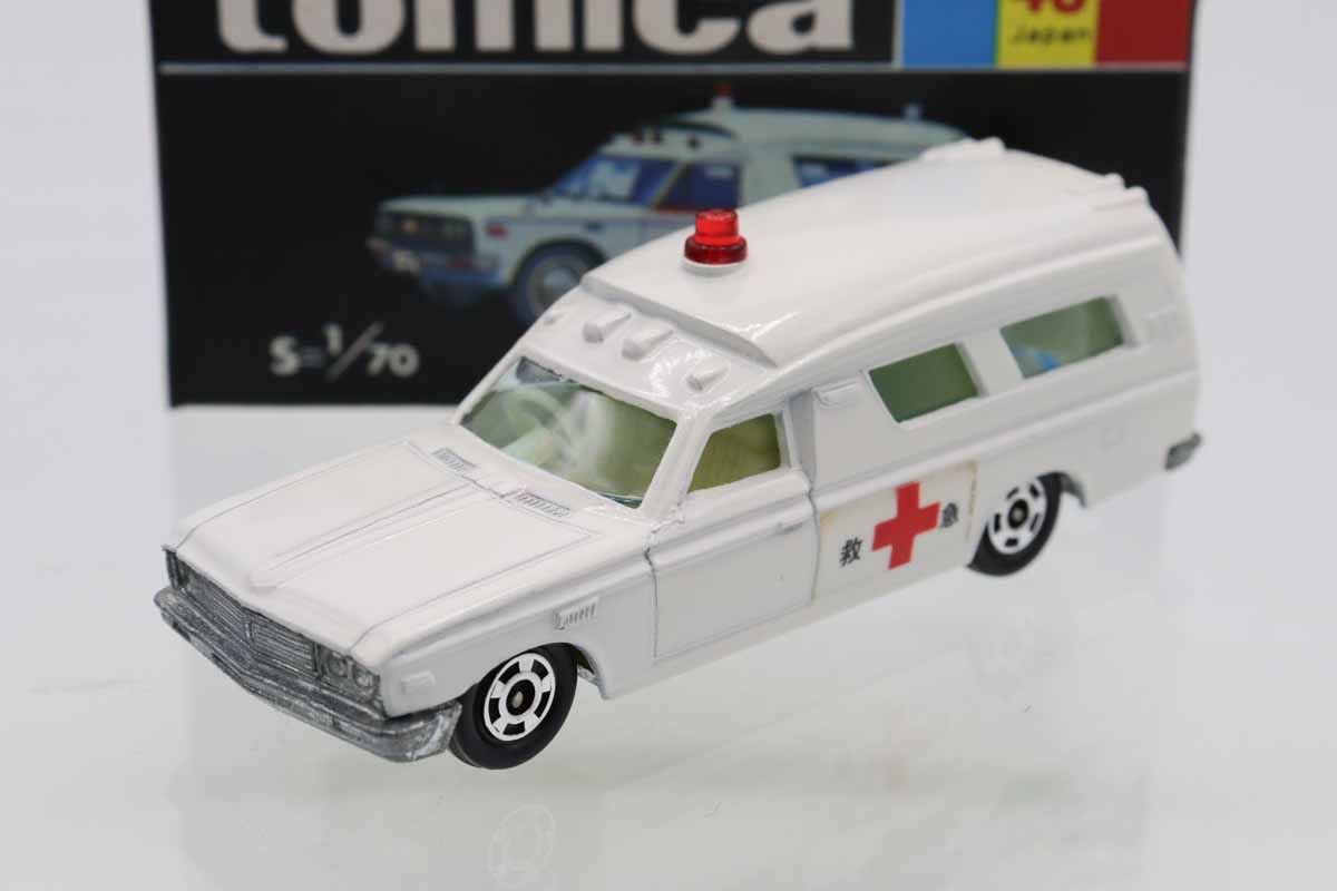 ミニカーショップ ケンボックス トミカ 黒箱☆40☆トヨタ救急車 (白