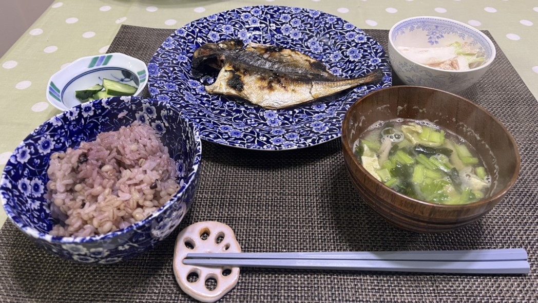 コーディネート】ブルーキャリコの魅力 | 英国アンティーク家具専門